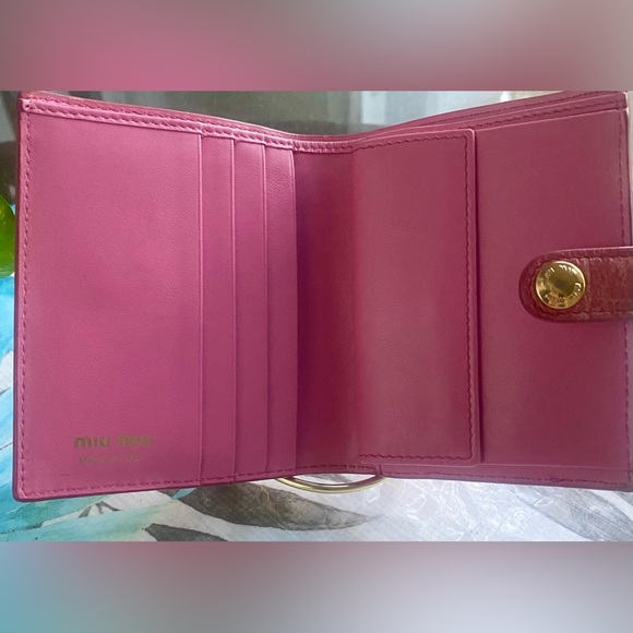 MIU MIU Pink Croc Trifold Wallet | - Picture 3 of 14